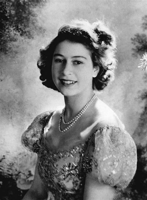 Rahasia Kulit Sehat Ratu Elizabeth Ii Ternyata Pakai Pelembap Rp