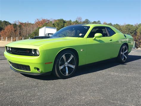 Pre Owned 2015 Dodge Challenger Rt Rwd 2dr Car