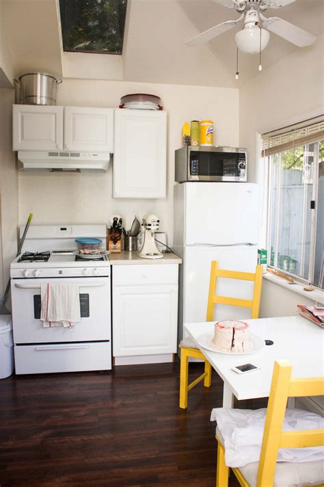 20 Small Apartment Kitchen Design