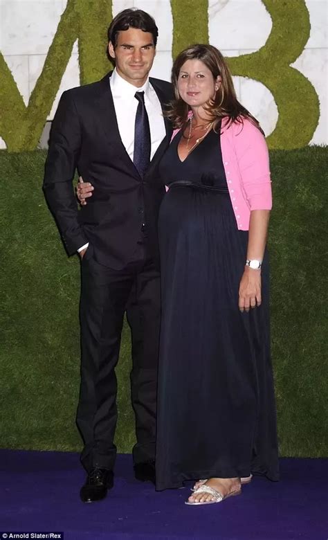 Roger federer and his wife, mirka vavrinec are absolute #couplegoals in 2019! Why did Federer marry a normal girl unlike other ...