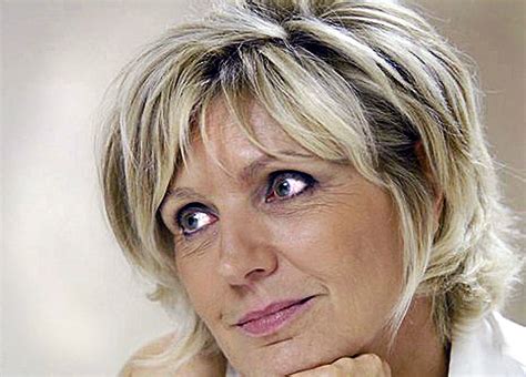 1,509 likes · 108 talking about this. Evelyne Dhéliat 1800 - Photo de Ange Blond Portraits et ...