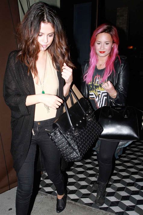 Demi Lovato And Selena Gomez Craigs Restaurant Los Angeles January