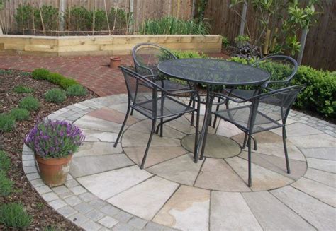 13 Circle Patio Ideas That Are Attractive For Your Eyes Circle Patio