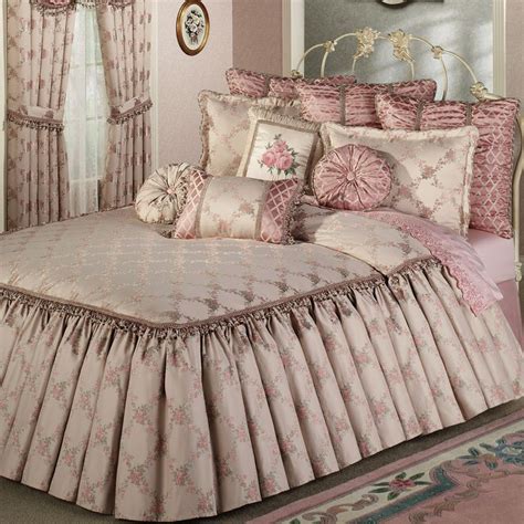 Give your bedroom a new fresh look this spring with any of these gorgeous spring bedding set (comforter, duvet, bed sheets) and matching curtains. special+comforter+sets | Thomasville Comforter Sets| Sheet ...