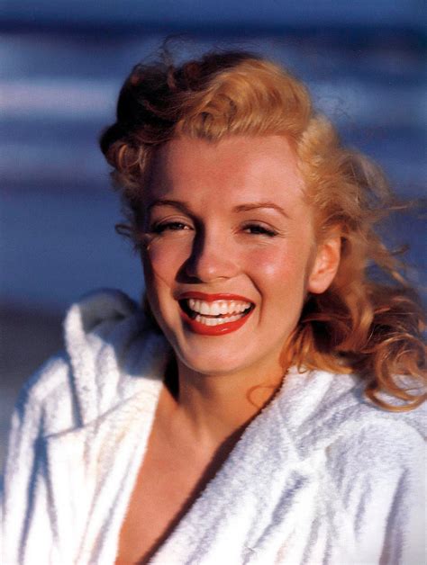 Maybe you would like to learn more about one of these? Celebrity Fashion Styles: Marilyn Monroe Beach Photo Shoot