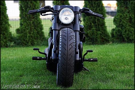Supercharged Harley Davidson V Rod Blue Wheels Looks Like Straight