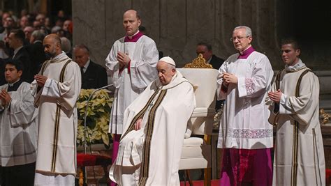 Video El Papa Francisco Celebra La Misa De Nochebuena Desde El