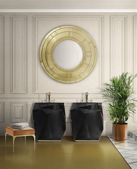 5 Gold Accented Wall Mirrors To Enhance Your Luxury Bathroom Decor