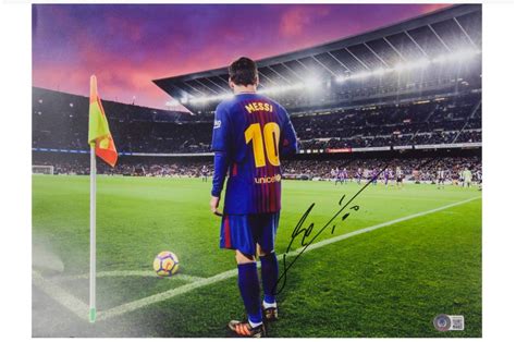 Lionel Messi Signed Barcelona 12x16 Photo Beckett Pristine Auction
