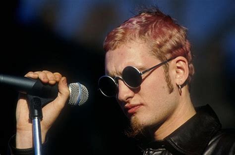 While layne was playing around, he showed no indication. Layne Staley - Biography, Height, Girlfriend, Wife, Cause ...