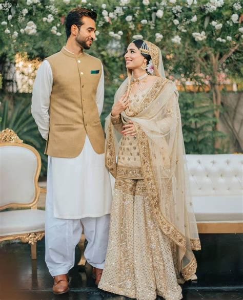 Unique Color Coordinated Pakistani Couples To Take Inspirations From Nikah Outfit Bridal