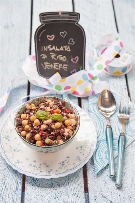 Insalata di riso venere con tonno e ceci | Ricette condivise