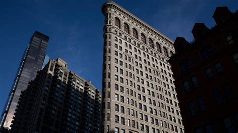 End of an Era for the Flatiron Building - The New York Times