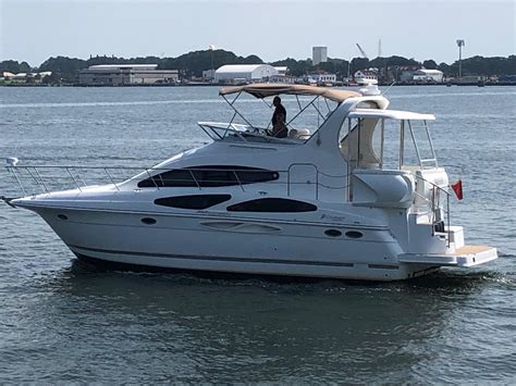 Used 2006 Cruisers Yachts 385 Motoryacht, Hampton - Boat Trader