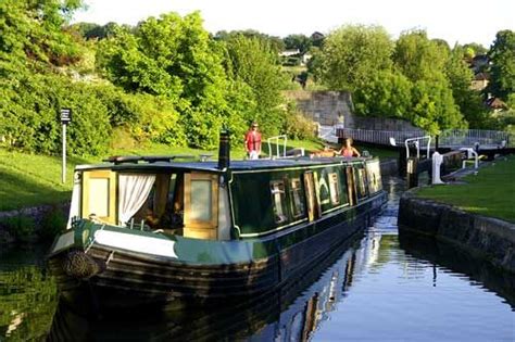 Luxury Canal Boat In Bath England A Great Way To Tour Englandby The Vast Canal System And