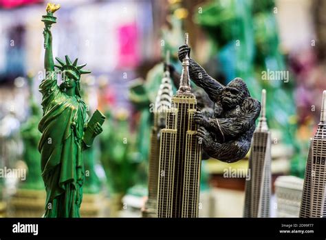 Climbing Empire State Building Stock Photo - Alamy