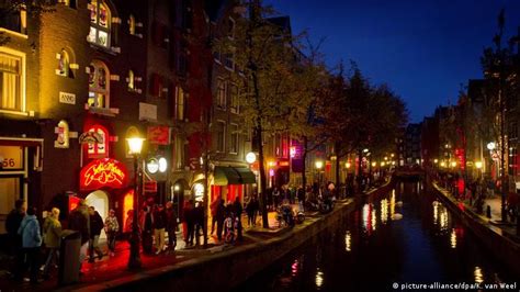 Amsterdam Sex Workers Lukewarm About Plans To Reform Red Light District