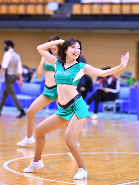 Asian Cheerleader Beauty Leg Cheerleading Ballet Running Sports