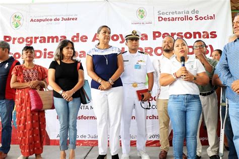 entrega gobierno de acapulco apoyo económico a personas con discapacidad el segundero noticias