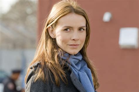 Saffron Burrows Biography Height And Life Story Super Stars Bio