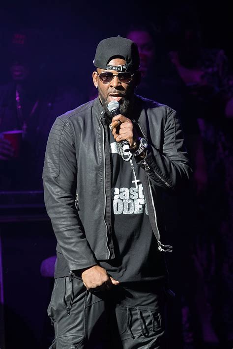 A Timeline R Kelly S Sexual Predatory Behavior And The Events That Lead Him There Essence