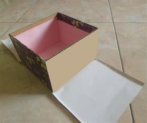 Beli kotak kado ulang tahun dengan harga rp 12000,00 dari kotakkucantik di surabaya , jawa timur beli kotak kado hanya di indotrading.com jual beli online dan direktori supplier b2b indotrading. Cara Mudah Membuat Kotak Kado dari Karton Bekas - GRIYA ...