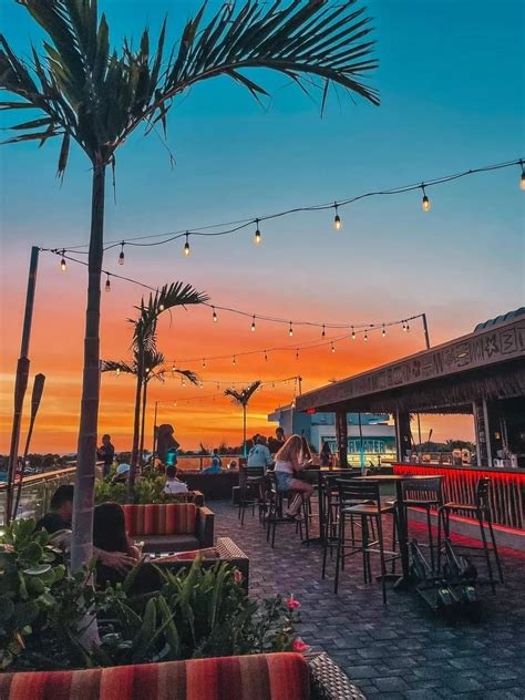 Best Bars In Clearwater Beach And What To Drink At Them