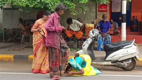 Thoppi Amma Dharisanam With Pilgrims Tiruvannamalai అవధూత తోప్పి అమ్మ