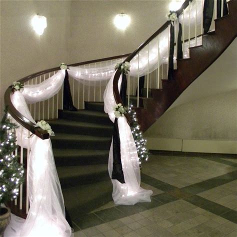 Jennifer's - Wedding and Restaurant Entertainment | Wedding staircase
