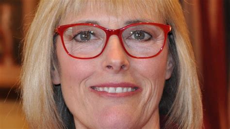 indiana lt governor suzanne crouch launches 2024 campaign for governor