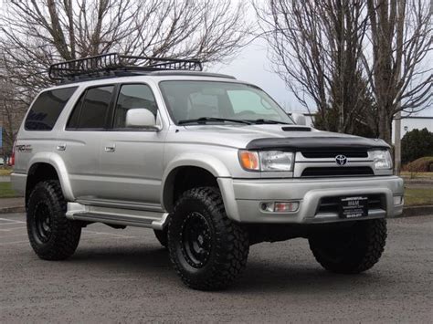 Sr5 and trail models look like they. 2001 Toyota 4Runner SPORT SR5 / 4X4 / Sunroof / LIFTED LIFTED