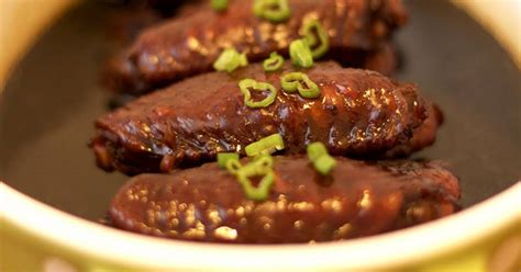 1/2 cup soy sauce 1/4 cup packed brown sugar 1/2 tablespoon vegetable oil 1/2 teaspoon minced fresh ginger root 1/2 teaspoon garlic powder 1 1/2 mix until brown sugar completely dissolves into the mixture. 10 Best Chicken Wings Soy Sauce Brown Sugar Recipes | Yummly
