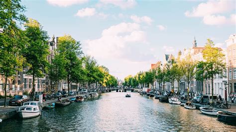 Holland is a geographical region and former province on the western coast of the netherlands. Holanda