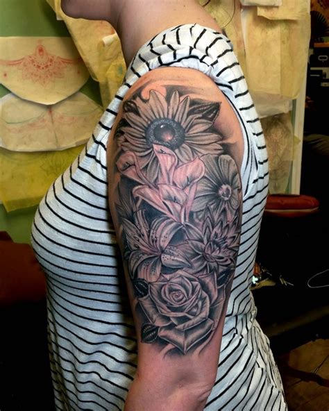 Do you know the meanings of different numbers of roses? 20+ Sunflower Tattoo Designs, Ideas | Design Trends ...