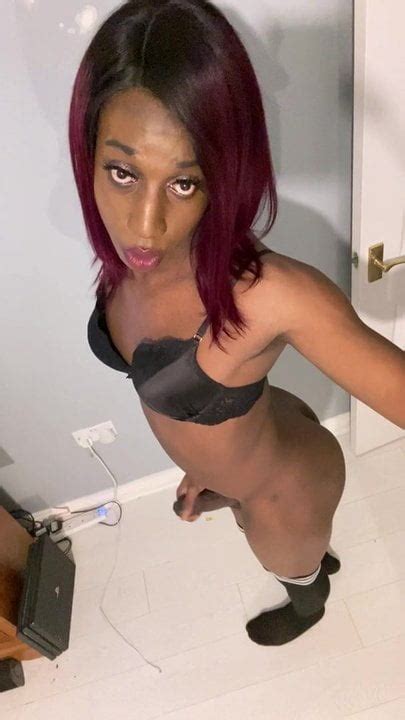 Une Black Suce Et Caresse Une Bite Xhamster