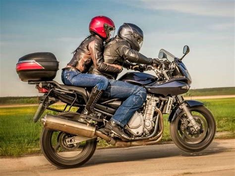 12 Golden Rules For Riding With A Pillion Pillioness