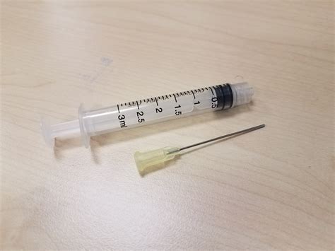 Empty Syringe 10ml with 0.9mm Needle (pack of 100) - Fosco Connect