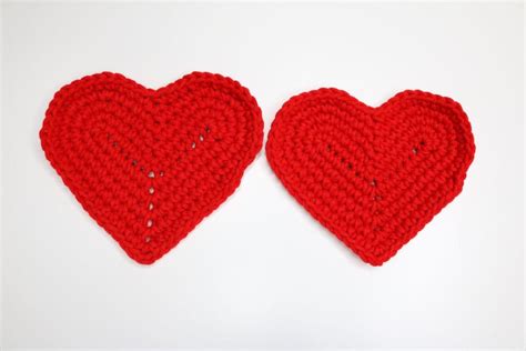 Valentines Heart Coaster Bella Coco Crochet In 2020 Valentines