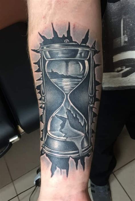 Aggregate Broken Hourglass Tattoo In Cdgdbentre