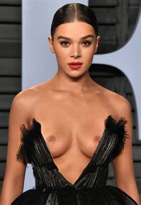 Hailee Steinfeld Nude And Sexy Photos The The Best Porn Website