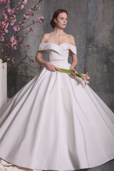 Design your wedding dresses, evening prom formal dress and bridesmaid dress online with lunss at an affordable price. Brand-New Wedding Dresses That Will Be All Over Pinterest ...