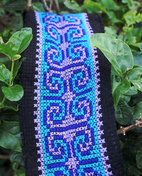 thai-craft-warehouse-hand-cross-stitched-hmong-tribe-cotton-fabric-strip-roll-blue-violet