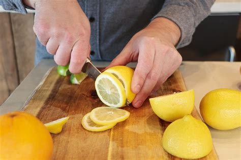 Home Bartenders Guide To Citrus Garnishes