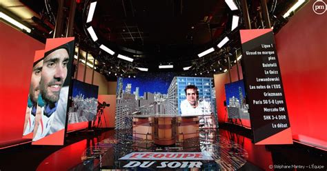 L'equipe du soir by l'equipe. Plateau "L'Equipe du soir" - photo - Puremedias