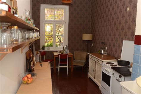 Nette 2 zknb wohnung mit ca. Tolle Frau, tolle Katze, tolle Wohnung › Unterm Dach