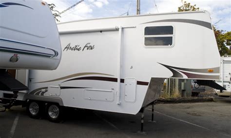 Explore the versatile 2020 eagle fifth wheel floorplan selections. Our 2009 Arctic Fox 24-5N 5th Wh