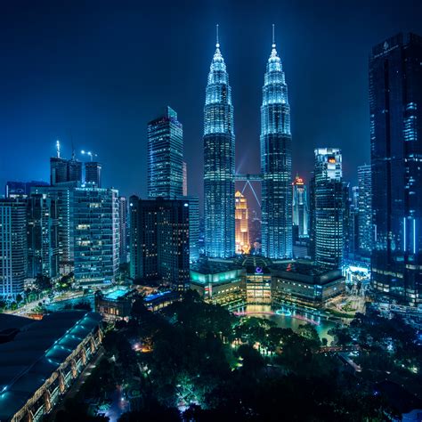 Petronas Towers Wallpaper 4k Kuala Lumpur Malaysia World 2109