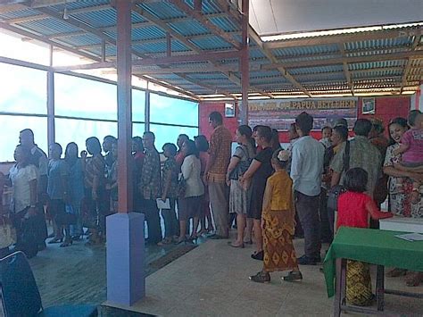 Drama natal oleh anak sekolah minggu di perayaan natal umum 2019 gki maleo raya. Liturgi Ibadah Natal Anak Sekolah Minggu Gki Di Papua ...