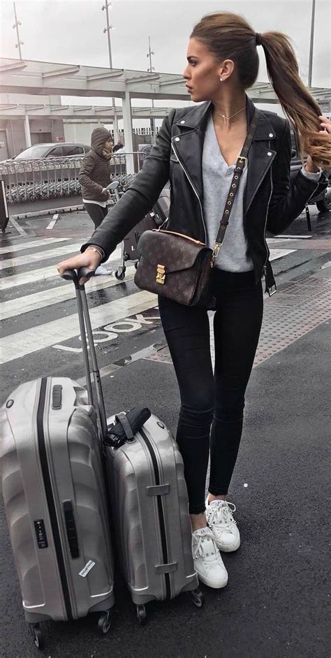 Travel Outfit Ideas Women On Stylevore