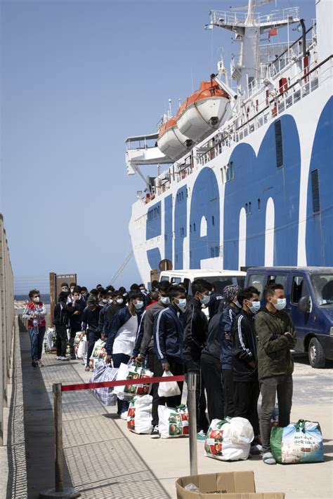 Yle Lampedusan saarella: Siirtolaisuutta ei voi pysäyttää, sanoo ...